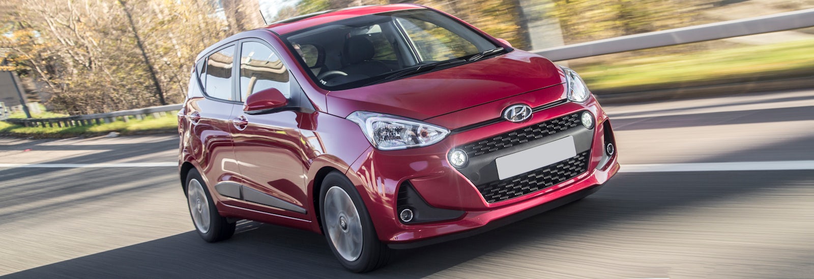 2018 hyundai i10 red driving front