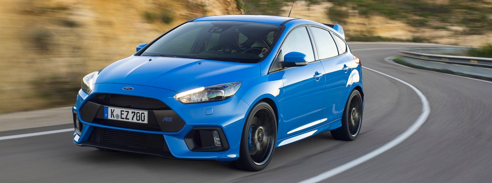 Blue Ford Focus RS