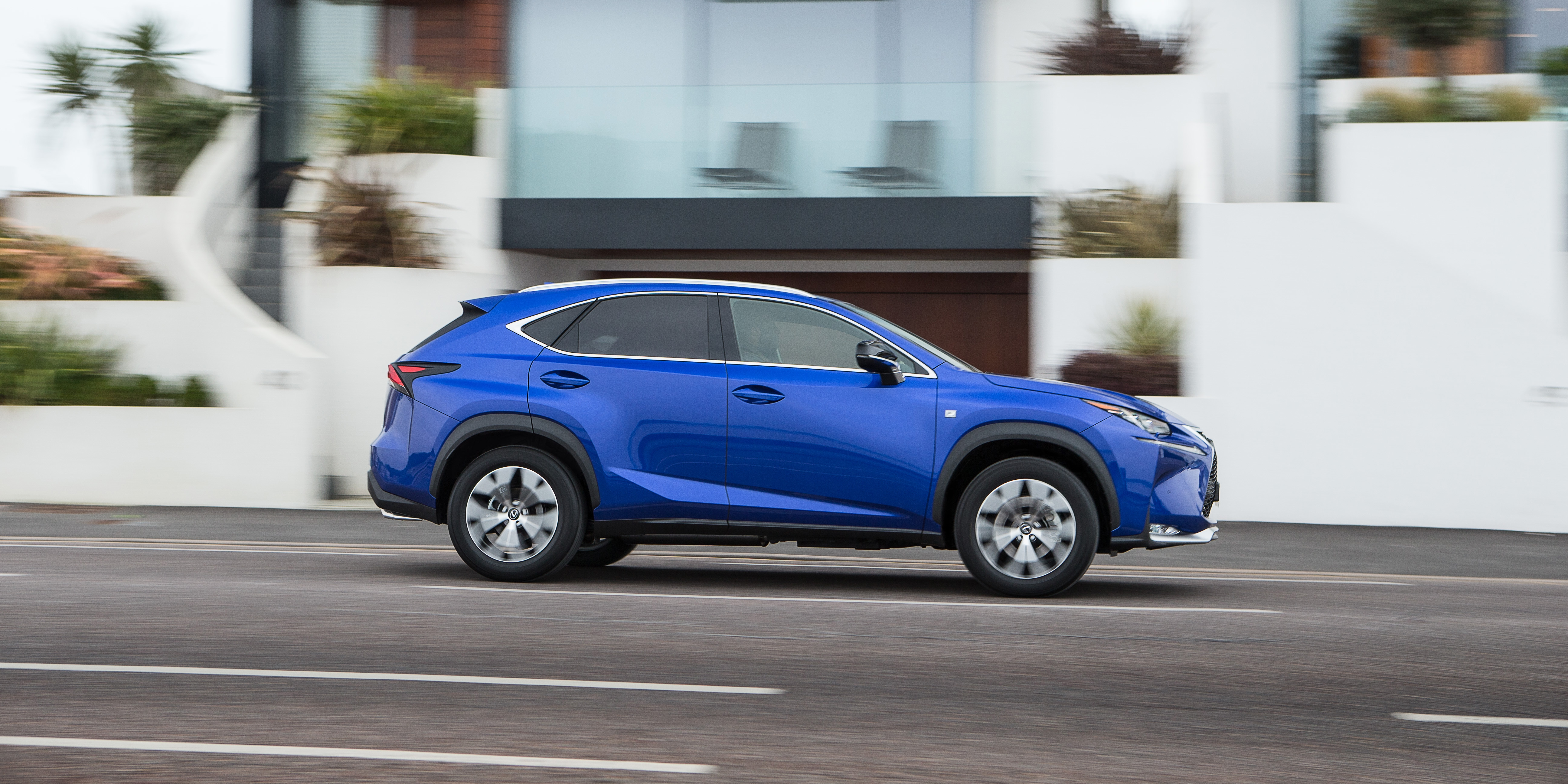 Lexus NX Review carwow