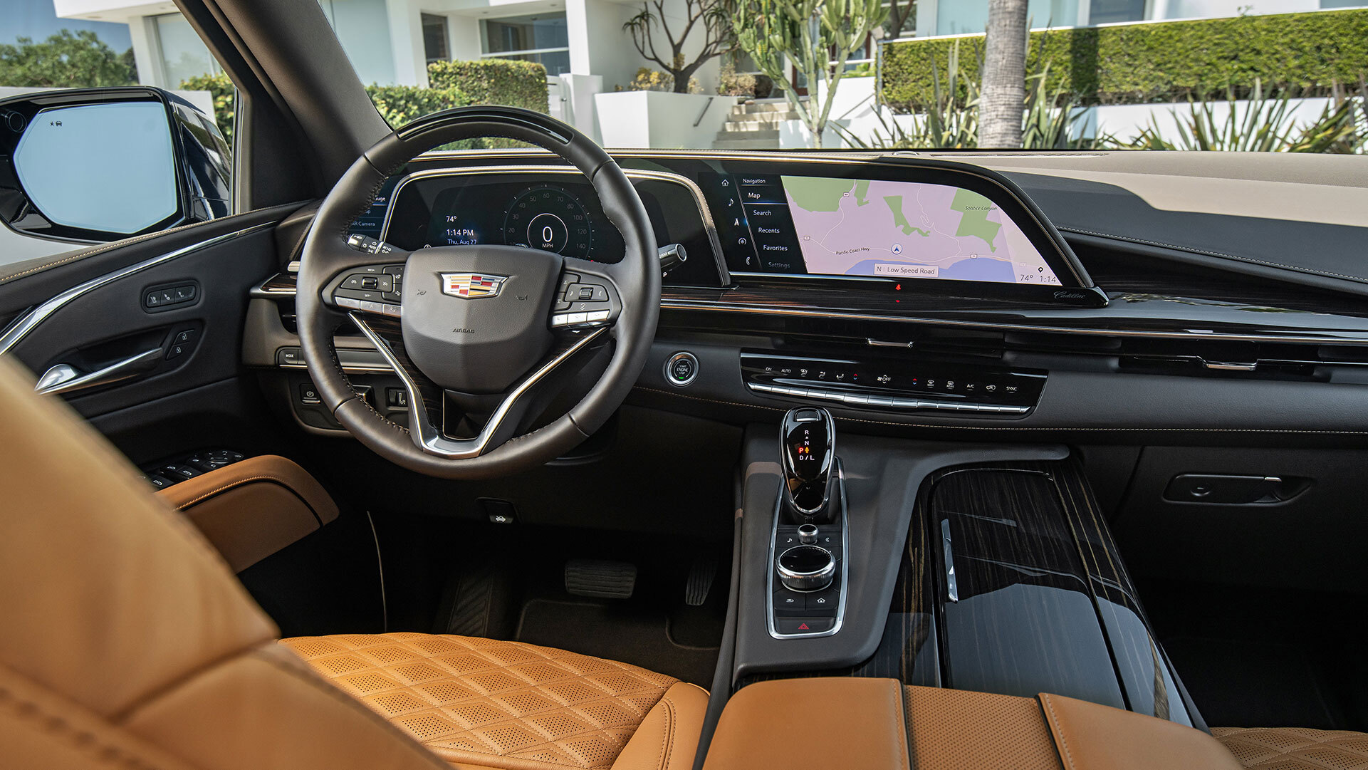 Cadillac Escalade review — American luxury SUV driven Carwow