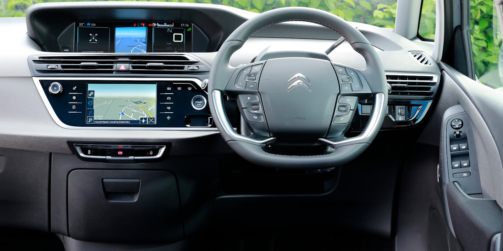Citroen C4 SpaceTourer interior and infotainment | carwow Citroen C4 SpaceTourer interior and infotainment | carwow
