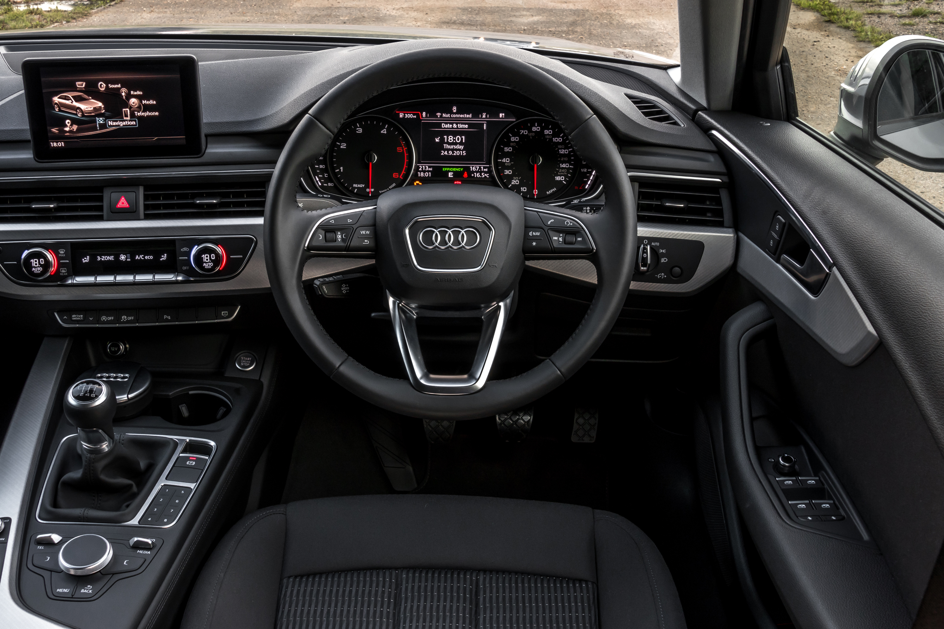 AudiA4dashboard.jpg (1600×800)