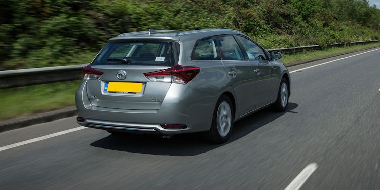 Toyota Auris Touring Sports (2013-2018) review