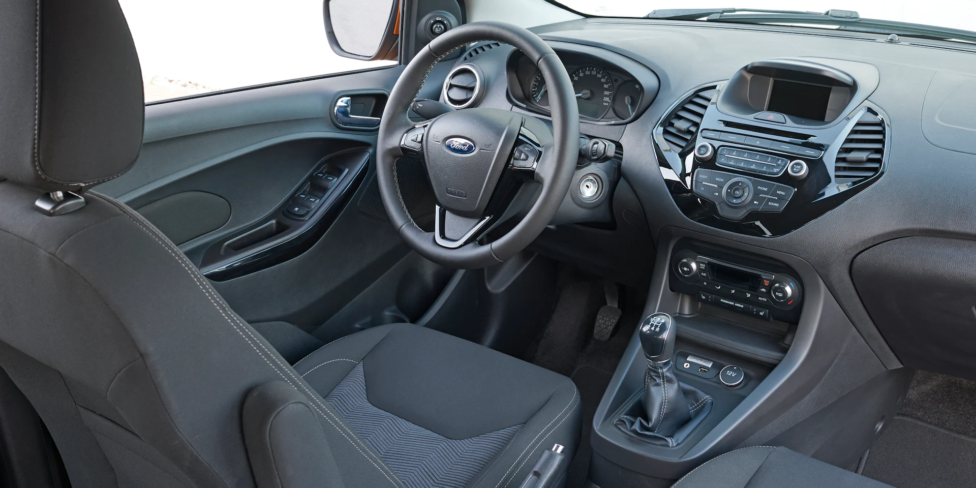 Ford Ka Interior Infotainment Carwow ford-ka-interior-infotainment-carwow