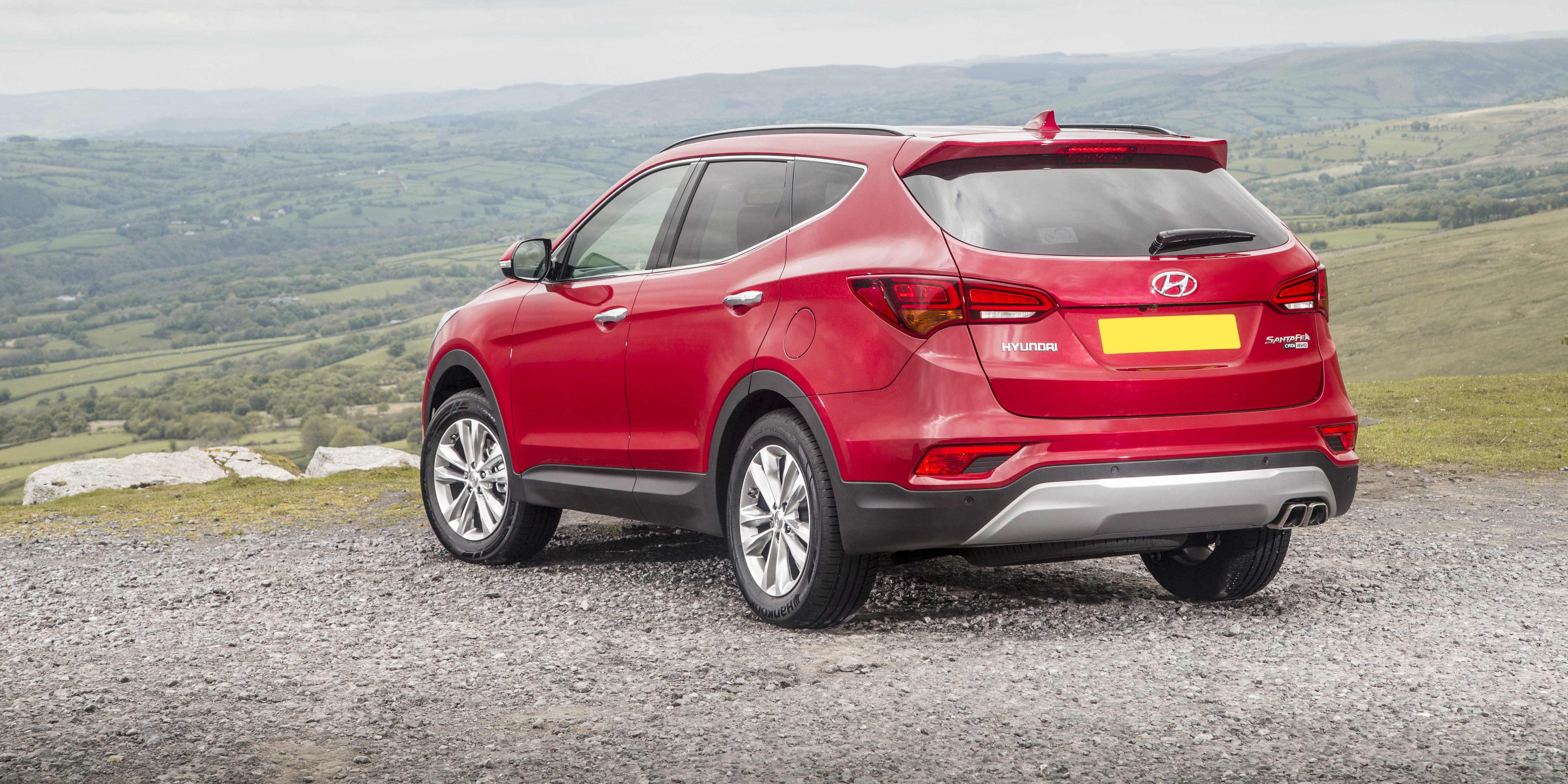 Hyundai Santa Fe Review | carwow