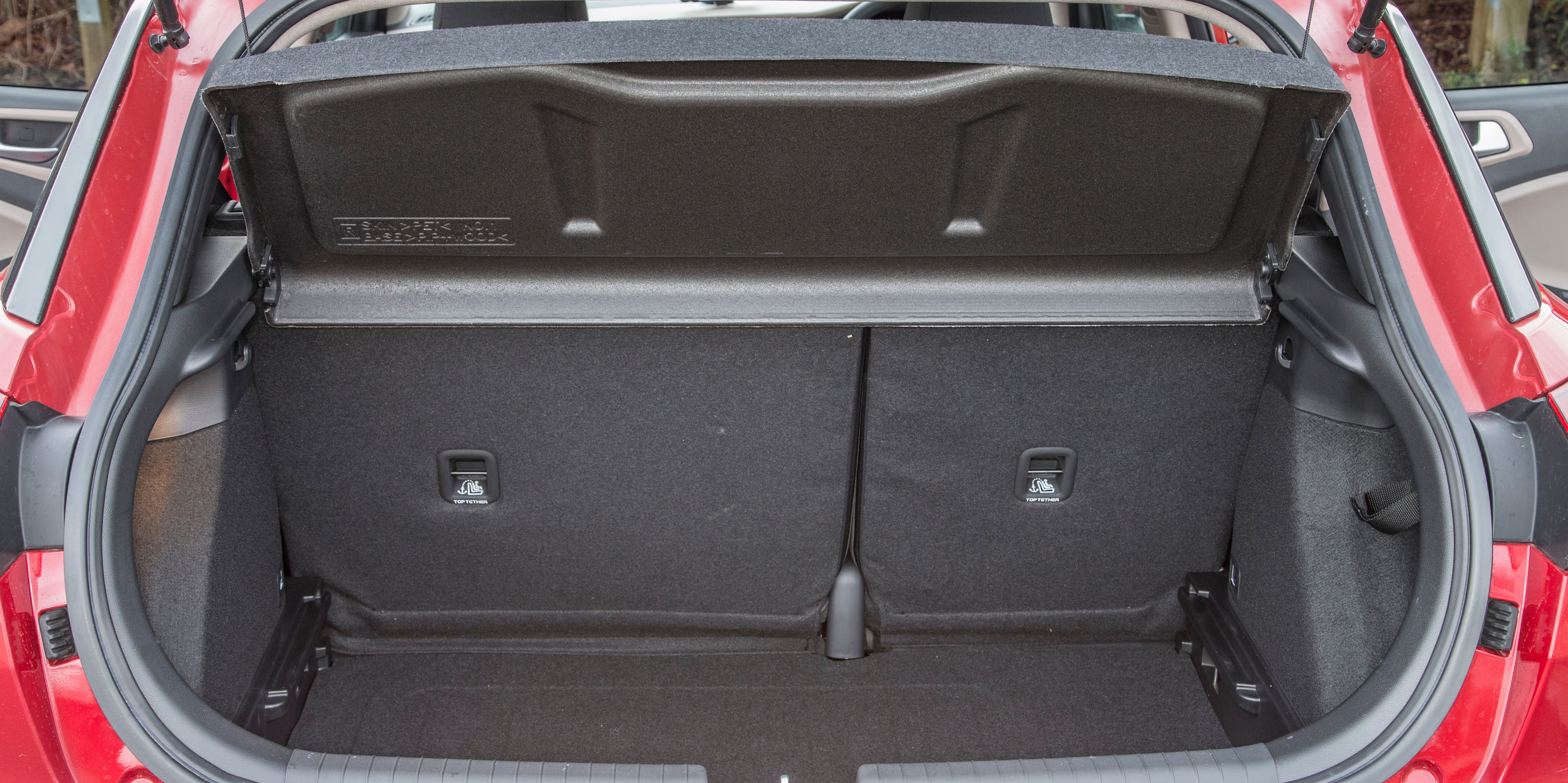 Hyundai i20 Review carwow