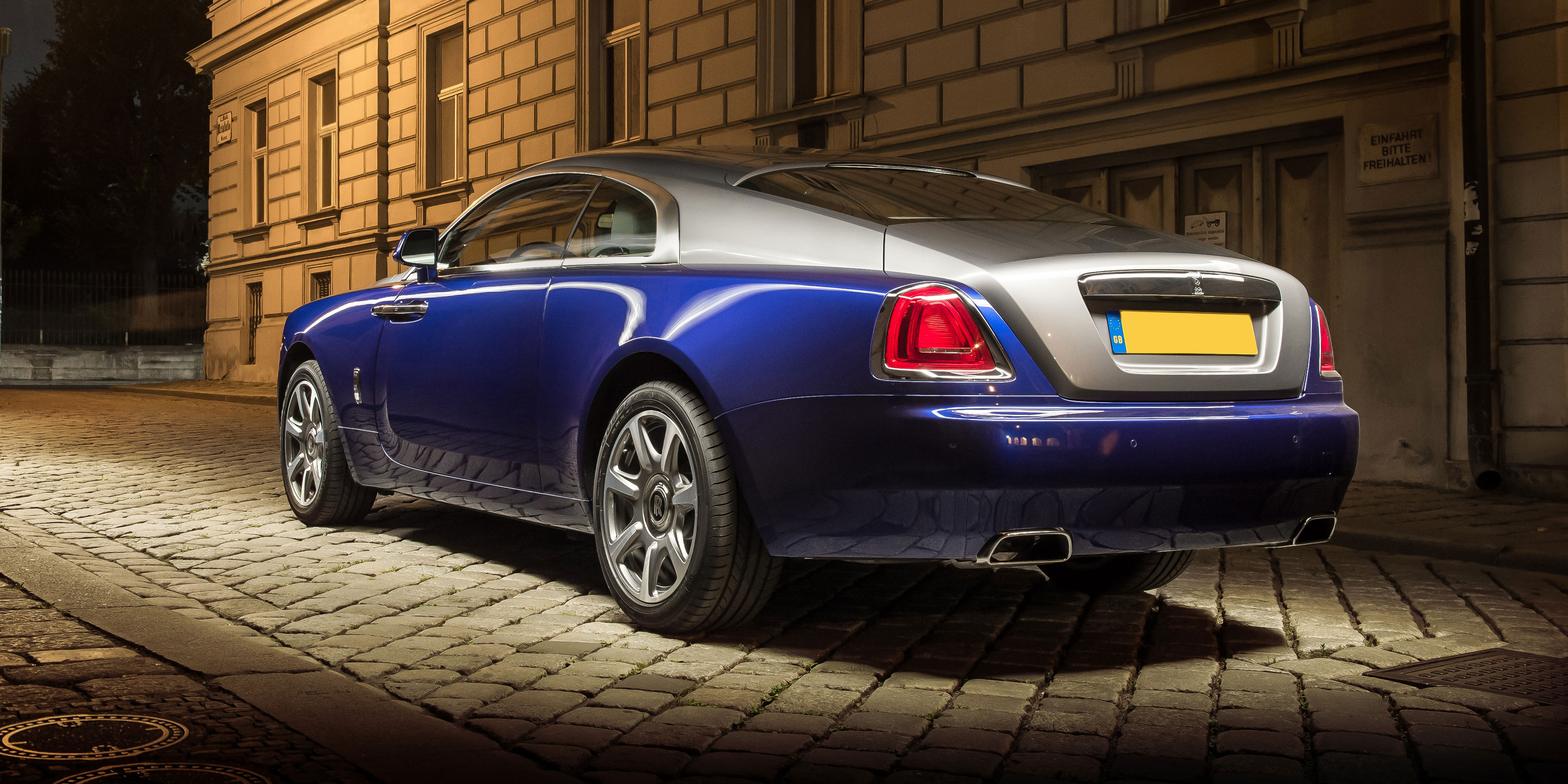 RollsRoyce Wraith Review 2023  Drive Specs  Pricing  carwow