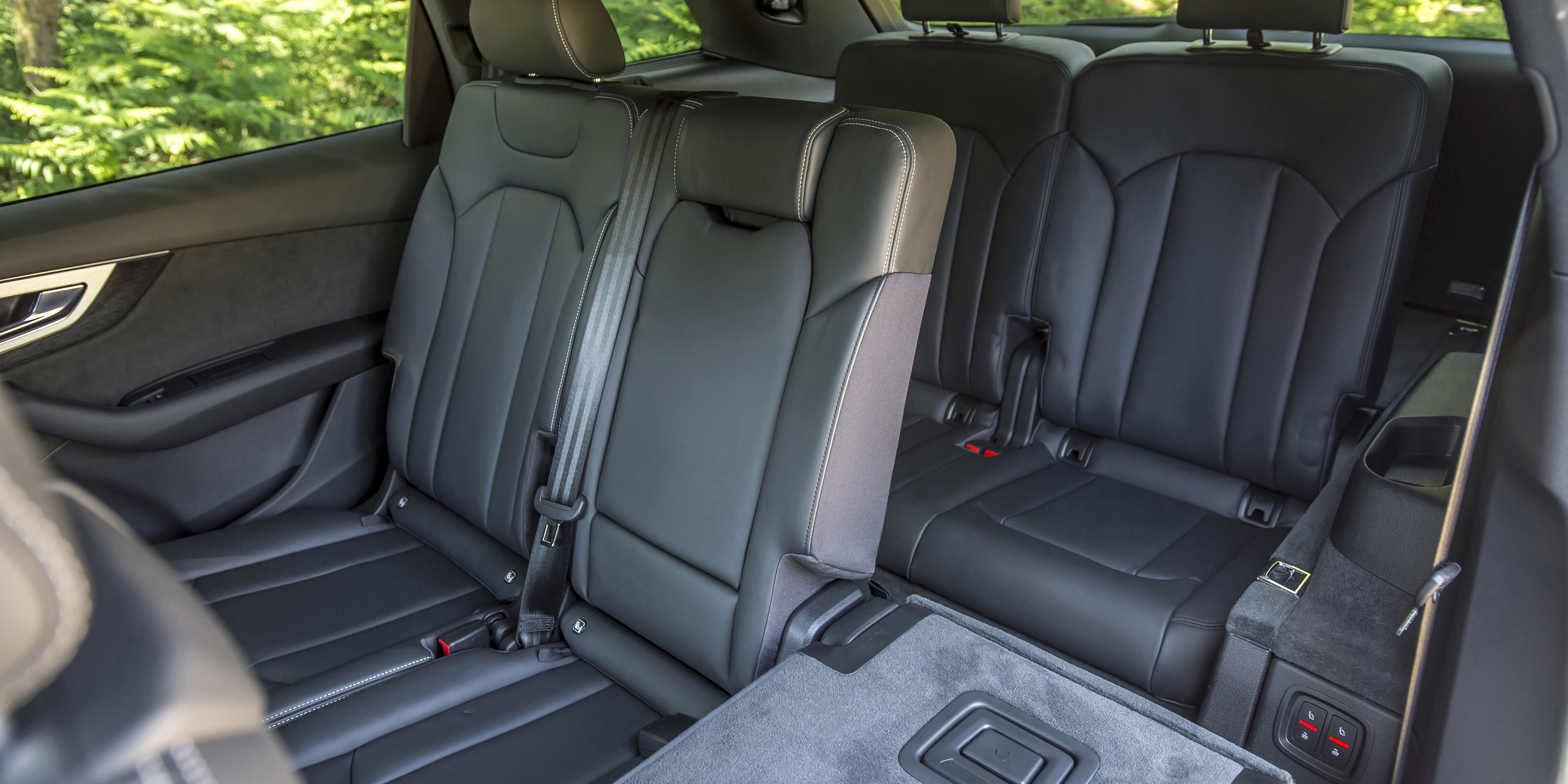 Audi Q7 practicality and boot space carwow