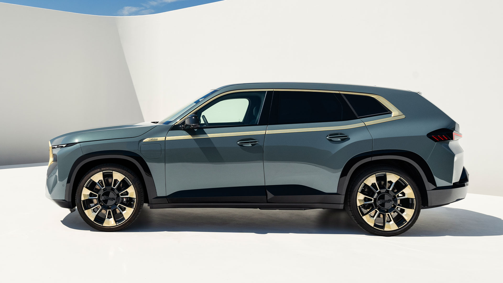 New BMW XM revealed price, specs and release date carwow