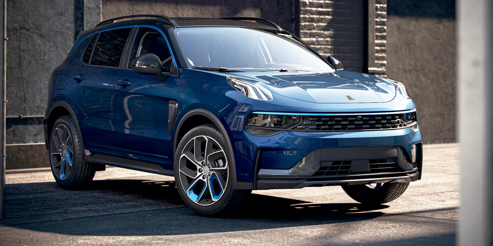 Lynk & Co 01 hybrid SUV revealed for European market | Carwow