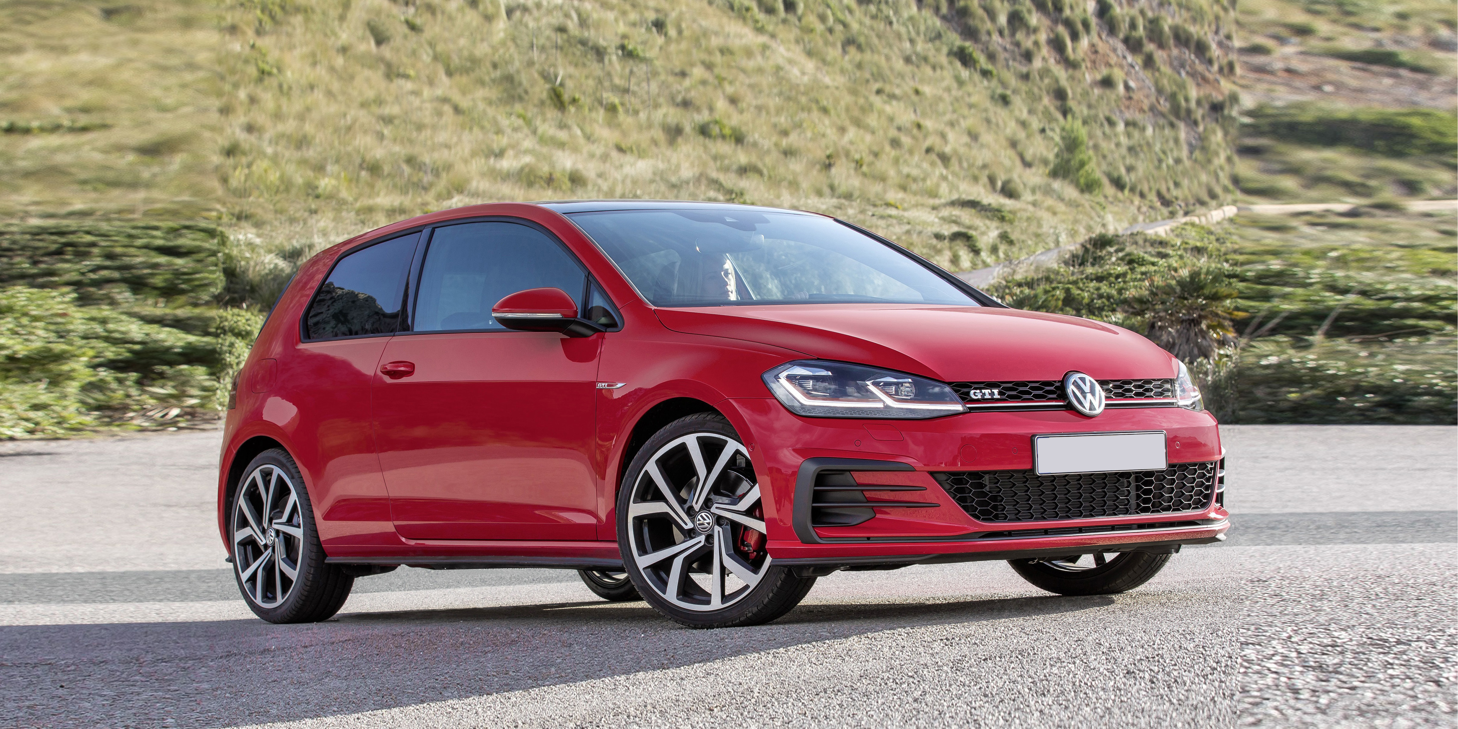 Volkswagen Golf GTI Review carwow