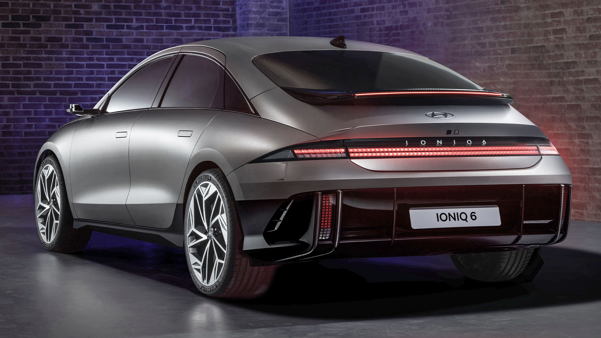 Hyundai Ioniq 6 EV revealed: price, specs and release date | carwow