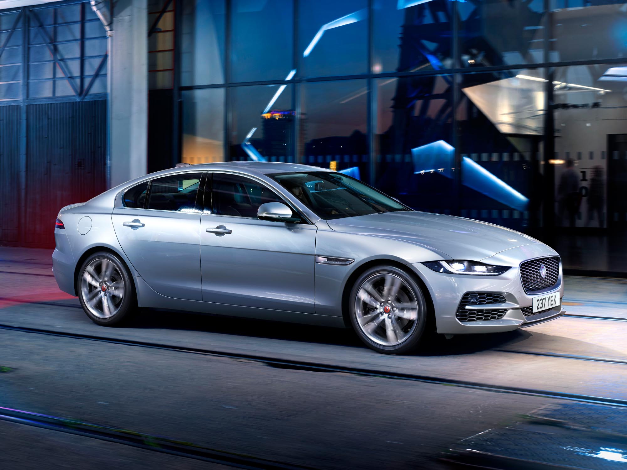 Jaguar xe 2021