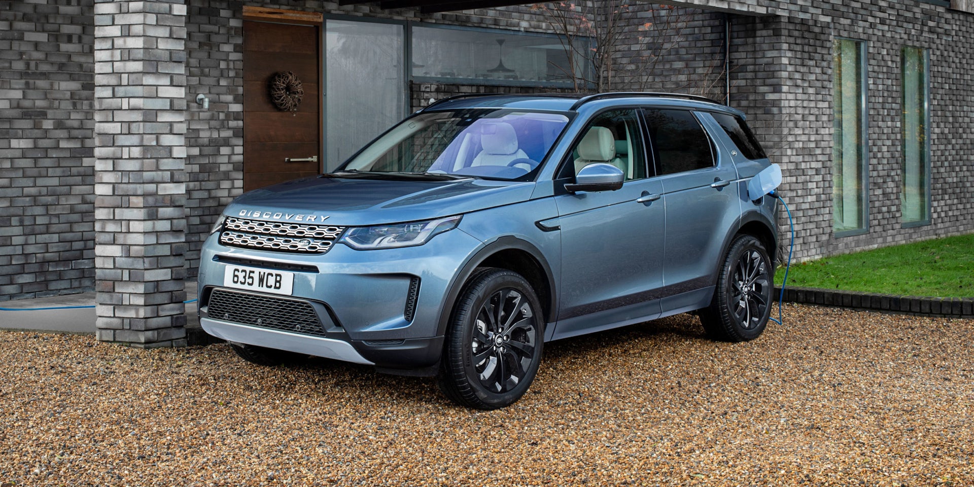 Land Rover Discovery Sport Phev Plug In Hybrid Revealed Carwow