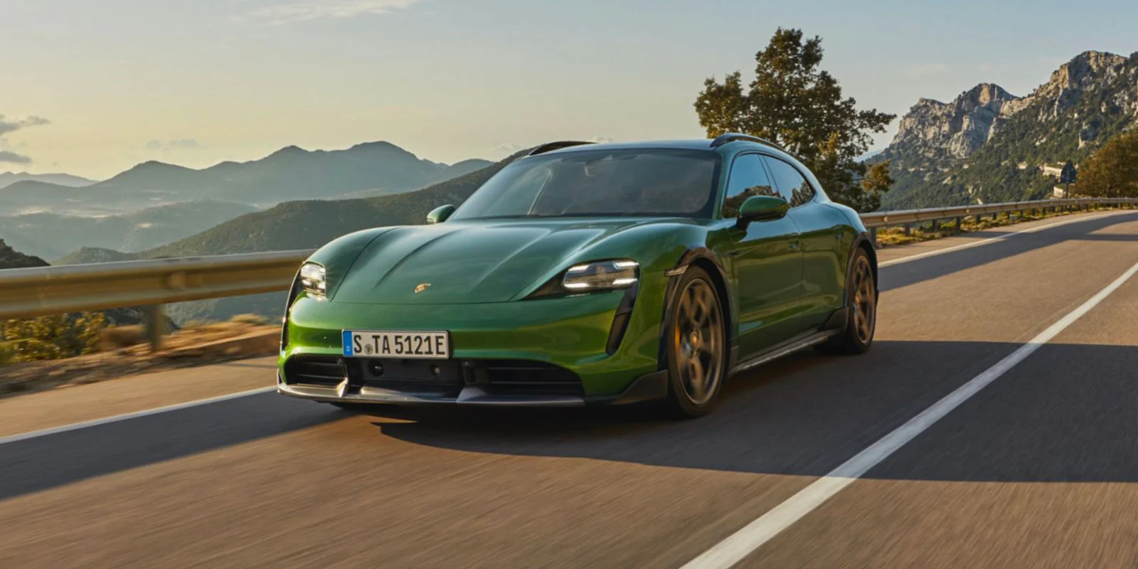 Porsche Taycan Cross Turismo