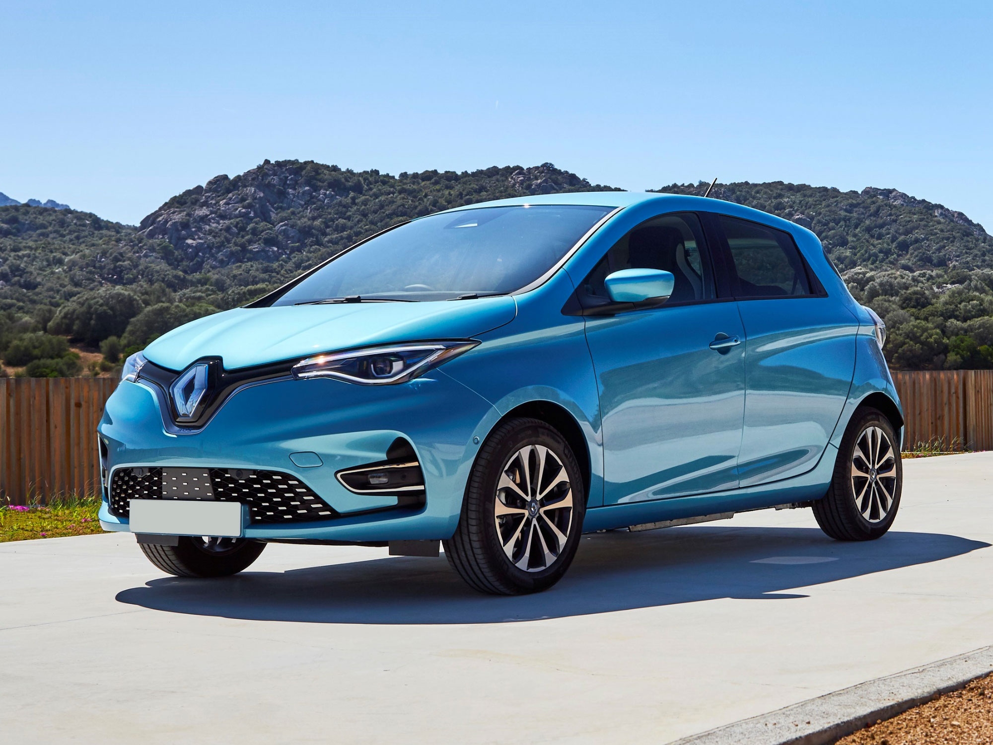 Latest Apple CarPlay iOS 14 features and updates carwow